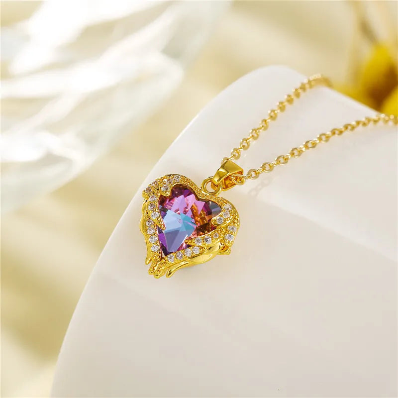 14 Ayar Altın Kaplama Hearts Kristal Kalp Kolye